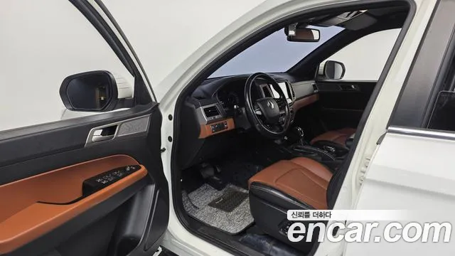 KG_Mobility_Ssangyong Rexton 2018 thumb 10
