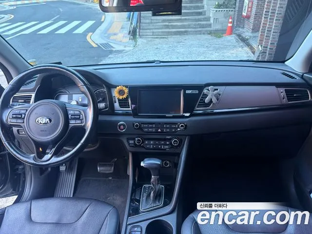 Kia Niro 2016 thumb 7