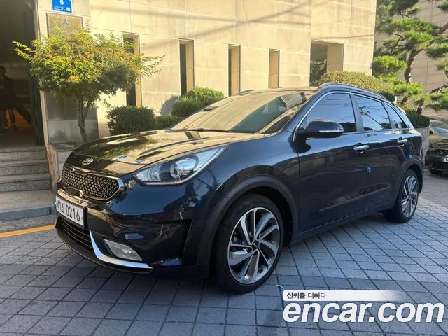 Kia Niro 2016 thumb 12