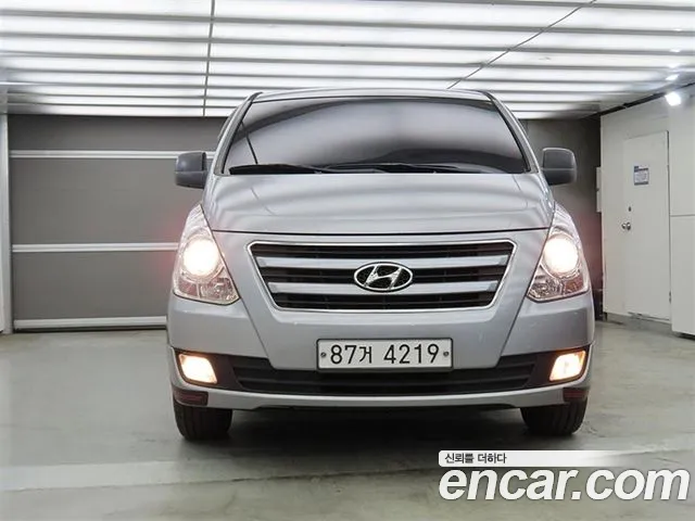 Hyundai Starex 2018 thumb 2