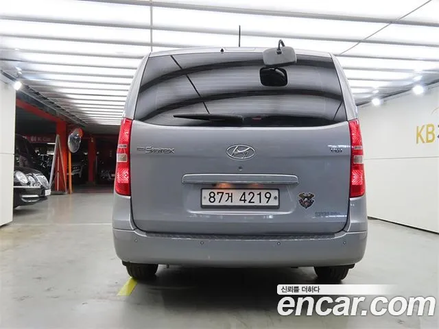 Hyundai Starex 2018 thumb 3