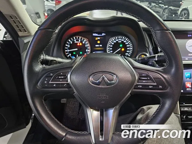 Infiniti Q50 2018 thumb 6