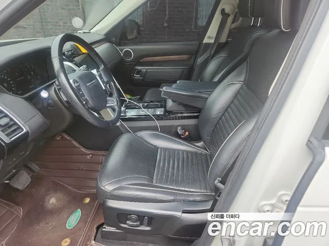 Land Rover Discovery 2018 thumb 6