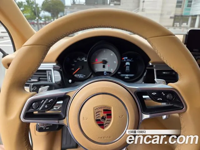 Porsche Macan 2017 thumb 6