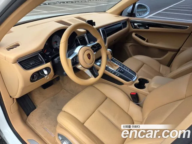 Porsche Macan 2017 thumb 9