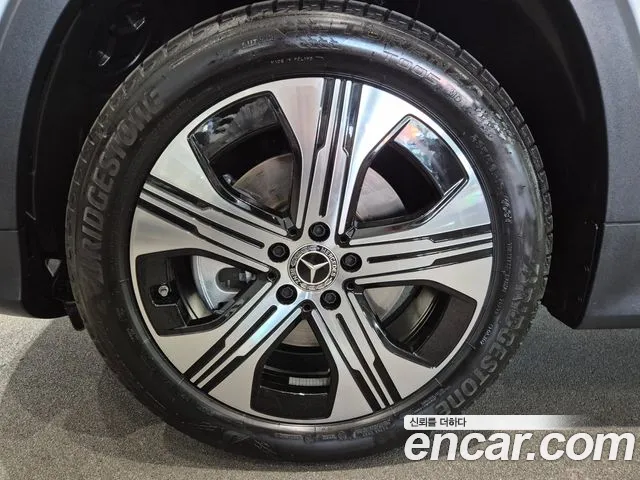 Mercedes-Benz EQB 2026 thumb 5