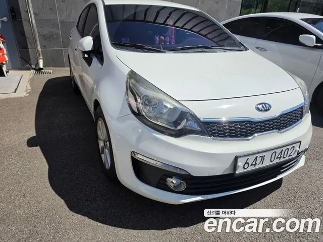 Kia Pride 2015 thumb 2