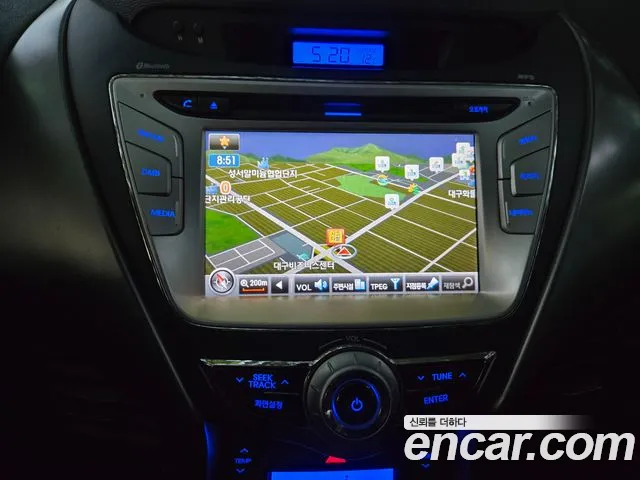 Hyundai Avante 2010 thumb 3