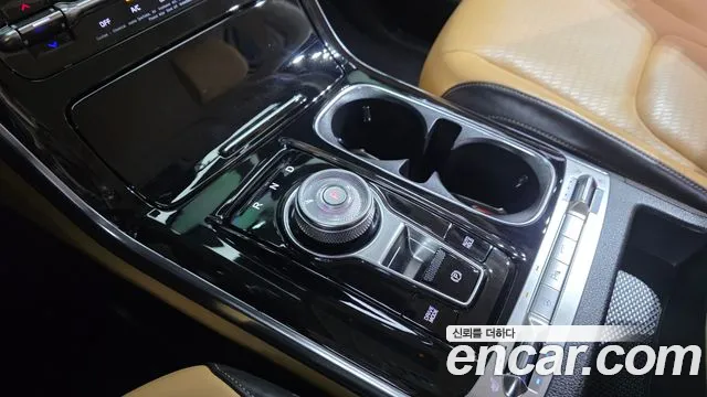 Kia Carnival 2021 thumb 9