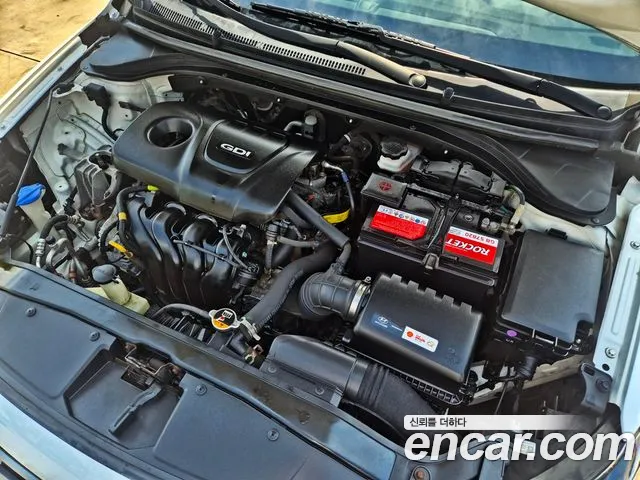 Hyundai Avante 2016 thumb 7