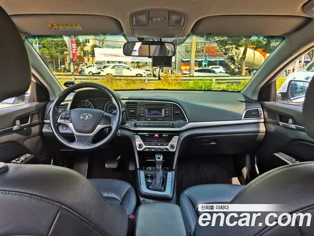Hyundai Avante 2016 thumb 8