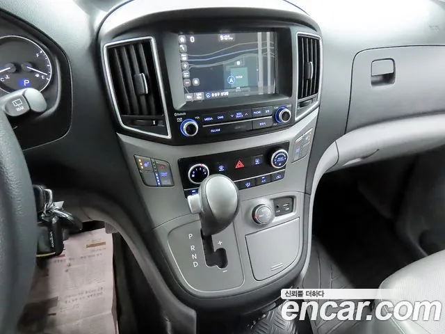 Hyundai Starex 2017 thumb 6