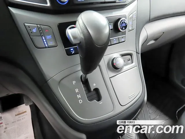 Hyundai Starex 2017 thumb 8