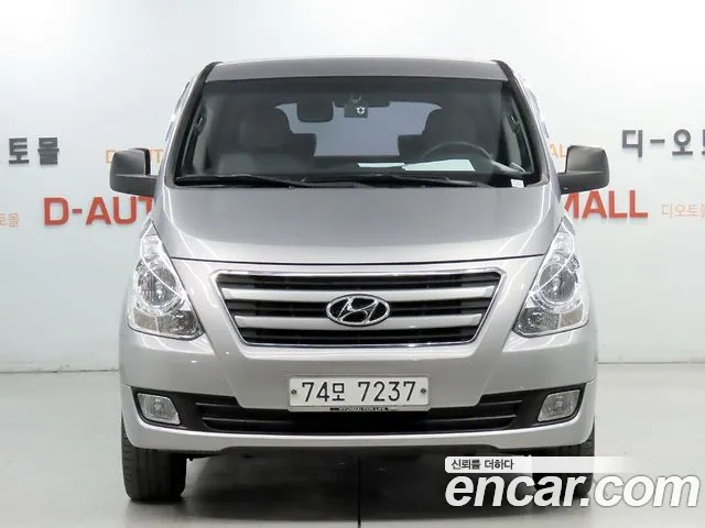 Hyundai Starex 2017 thumb 12