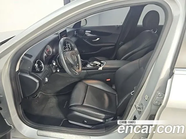Mercedes-Benz C-Класс 2017 thumb 10