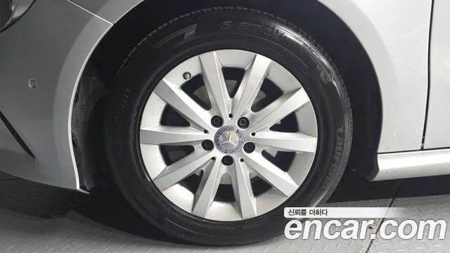 Mercedes-Benz A-Класс 2016 thumb 5