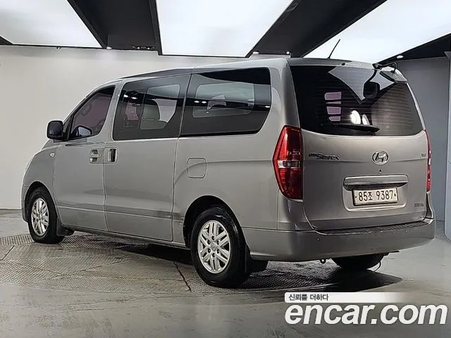 Hyundai Starex 2015 thumb 3