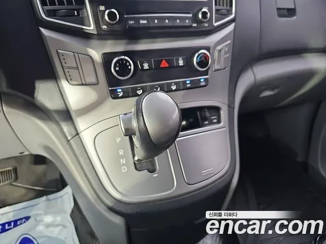 Hyundai Starex 2015 thumb 8