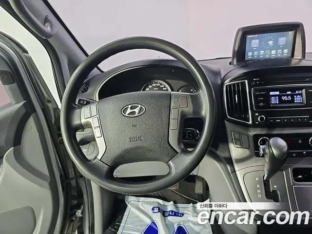 Hyundai Starex 2015 thumb 9