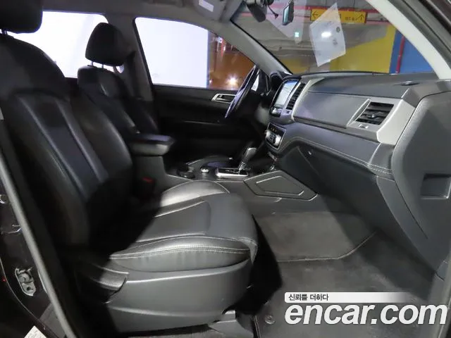 KG_Mobility_Ssangyong Rexton 2018 thumb 8