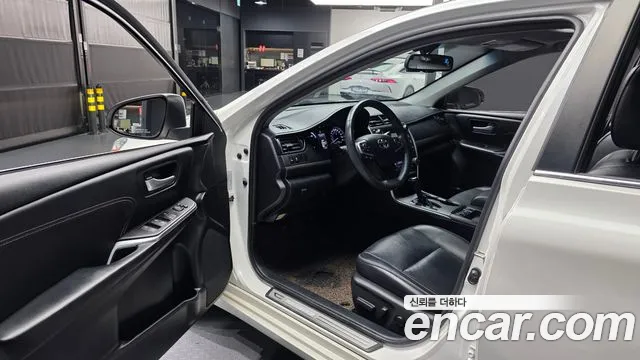 Toyota Camry 2016 thumb 10