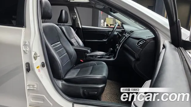 Toyota Camry 2016 thumb 11