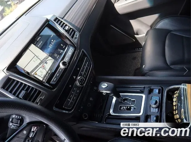 KG_Mobility_Ssangyong Rexton 2018 thumb 10