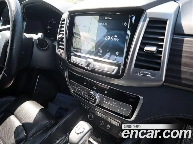 KG_Mobility_Ssangyong Rexton 2018 thumb 12