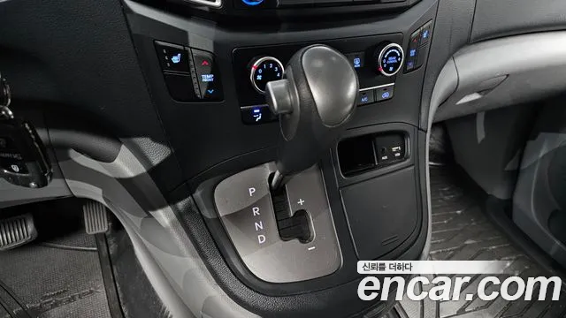 Hyundai Starex 2019 thumb 9