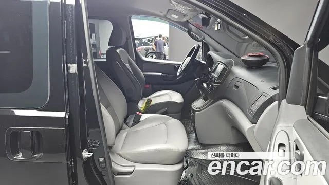 Hyundai Starex 2019 thumb 11