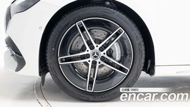 Mercedes-Benz E-Класс 2026 thumb 5