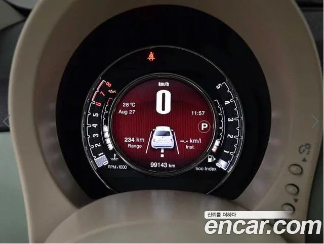 Fiat 500 2015 thumb 8