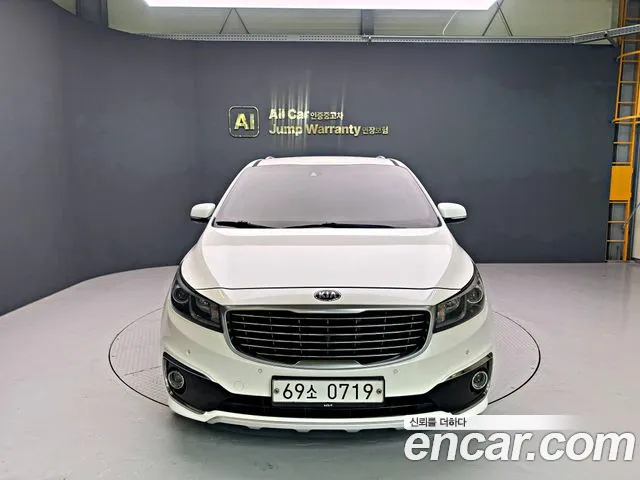 Kia Carnival 2016 thumb 2