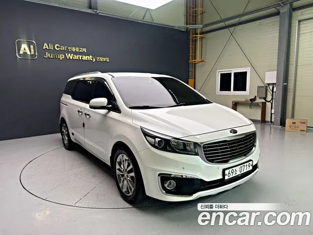 Kia Carnival 2016 thumb 6