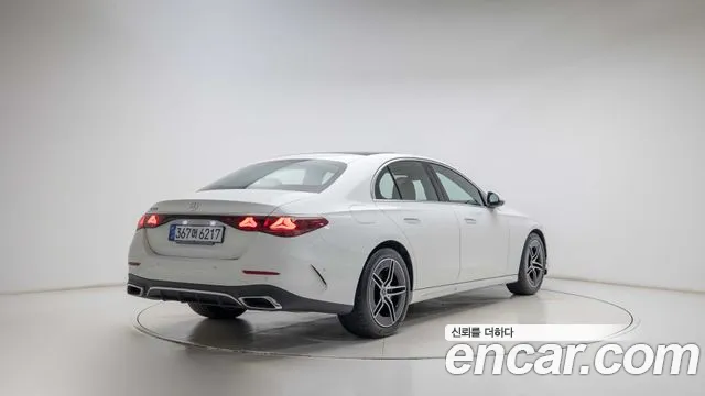 Mercedes-Benz E-Класс 2026 thumb 2