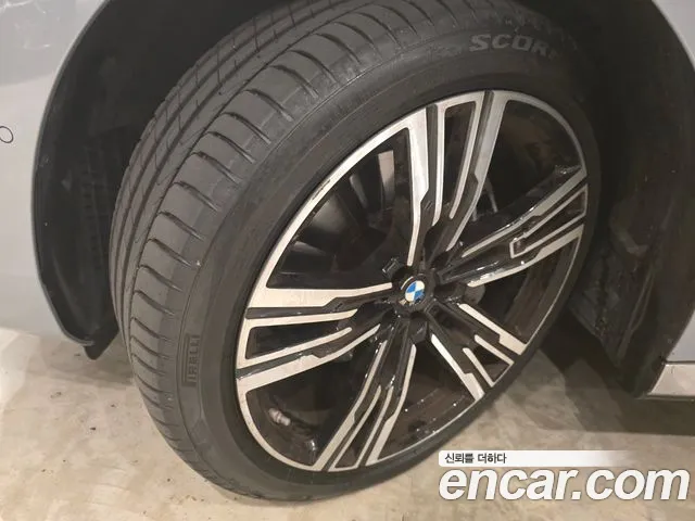 BMW 7-Series 2023 thumb 5