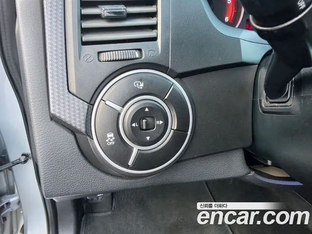 KG_Mobility_Ssangyong KORANDO 2015 thumb 11
