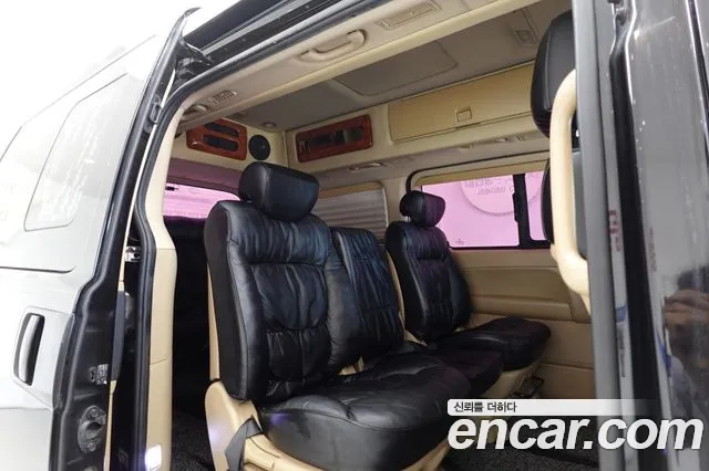 Hyundai Starex 2011 thumb 12