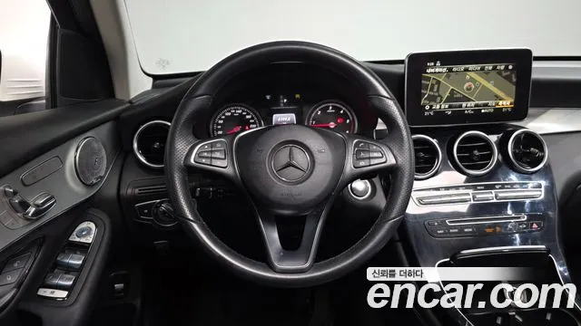 Mercedes-Benz GLC 2018 thumb 12