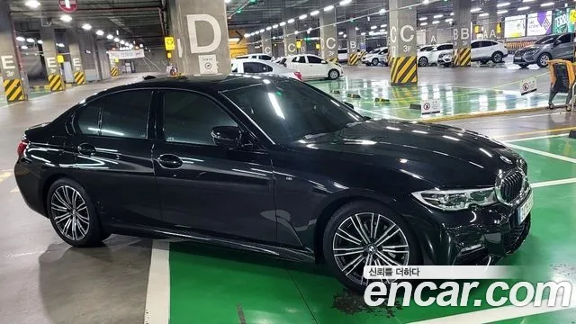 BMW 3-Series 2021 thumb 4