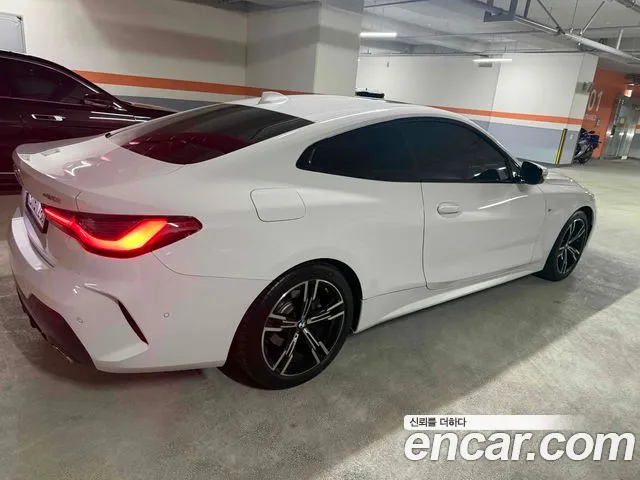 BMW 4-Series 2021 thumb 3