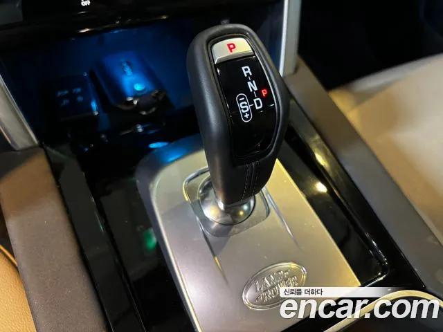 Land Rover Discovery Sport 2022 thumb 9
