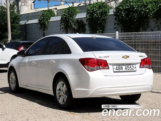 ChevroletGMDaewoo Cruze 2013 thumb 3