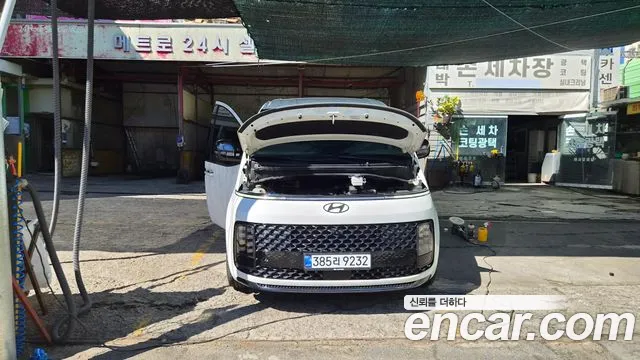 Hyundai Staria 2024 thumb 11