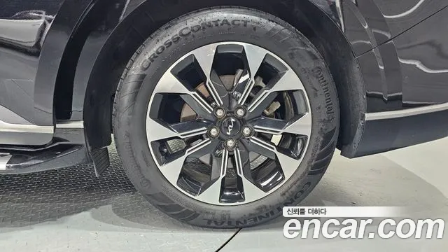 Kia Carnival 2023 thumb 5