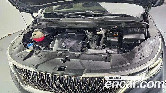 Kia Carnival 2023 thumb 6