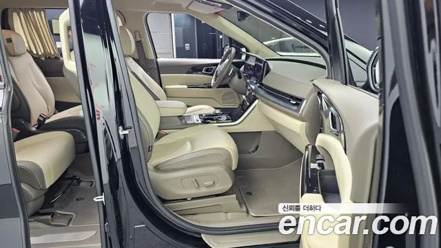 Kia Carnival 2023 thumb 11