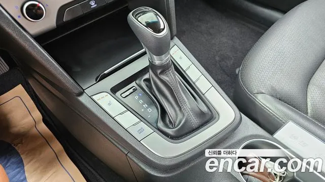 Hyundai Avante 2017 thumb 9