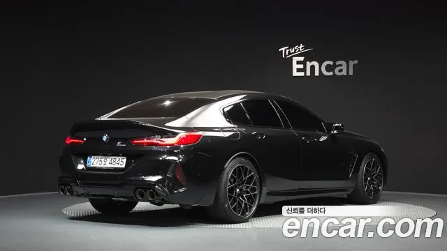 BMW M8 2024 thumb 2