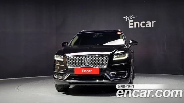 Lincoln Nautilus 2019 thumb 3
